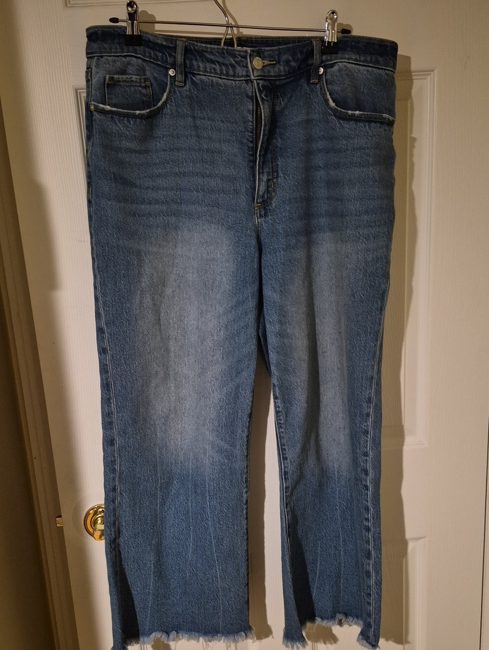 LOFT Frayed Raw Hem Cropped Jeans - Size 31